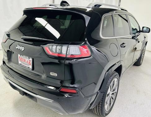 2019 Jeep Cherokee Overland