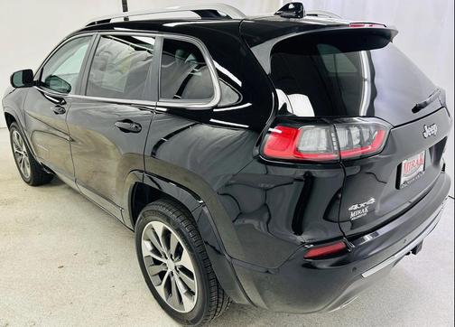 2019 Jeep Cherokee Overland