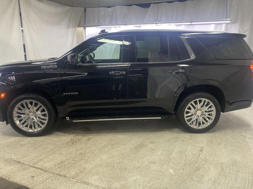 2023 Chevrolet Tahoe 4WD High Country