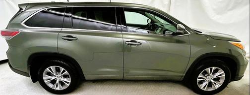 2016 Toyota Highlander LE