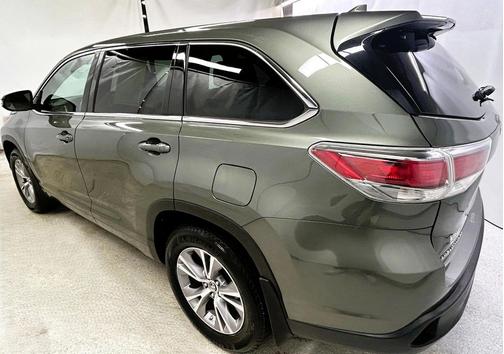 2016 Toyota Highlander LE