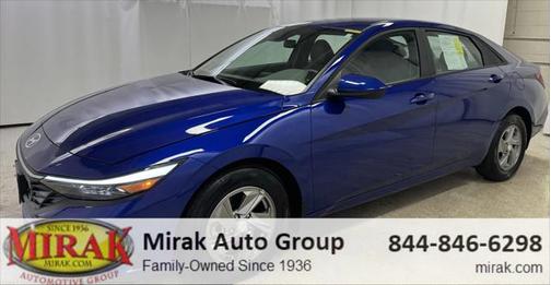 2024 Hyundai ELANTRA SE