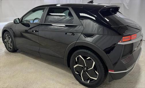2024 Hyundai IONIQ 5 SE