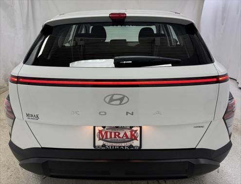 2025 Hyundai KONA SE
