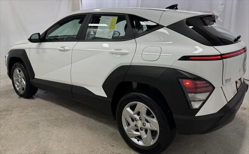2025 Hyundai KONA SE