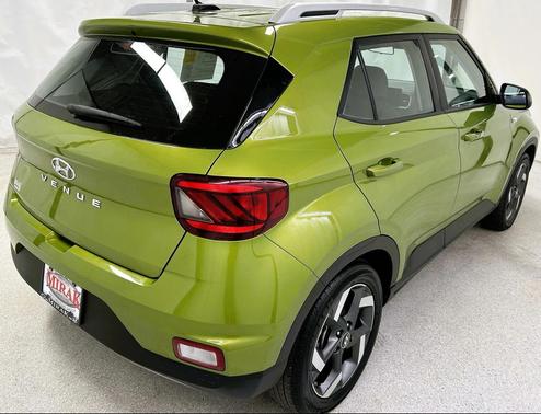 2024 Hyundai VENUE SEL