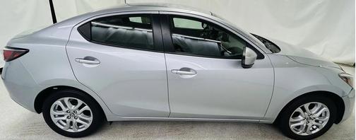 2017 Toyota Yaris iA Base