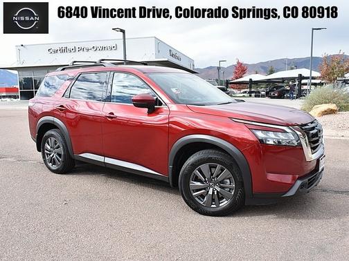 2024 Nissan Pathfinder SV
