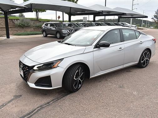 2023 Nissan Altima 2.5 SR