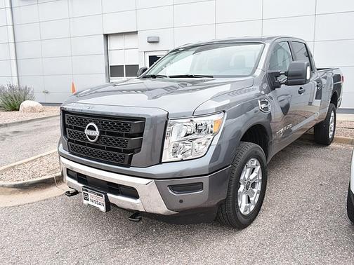 2024 Nissan Titan XD SV