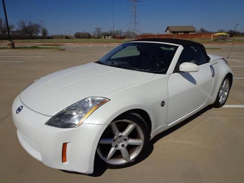 Photo 2 of 36 of 2004 Nissan 350Z Touring