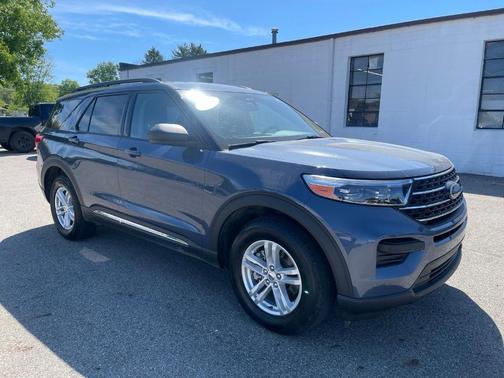 Blue Metallic 2021 Ford Explorer XLT