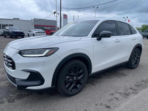White 2025 Honda HR-V Sport