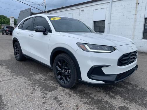 White 2025 Honda HR-V Sport