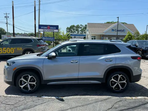 Pyrite Silver Metallic 2026 Volkswagen Tiguan SE