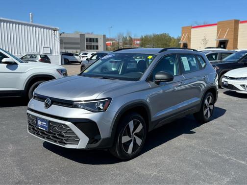 Pyrite Silver Metallic 2025 Volkswagen Taos 1.5T S