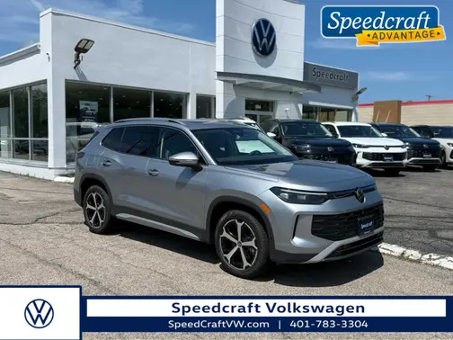 Pyrite Silver Metallic 2026 Volkswagen Tiguan SE