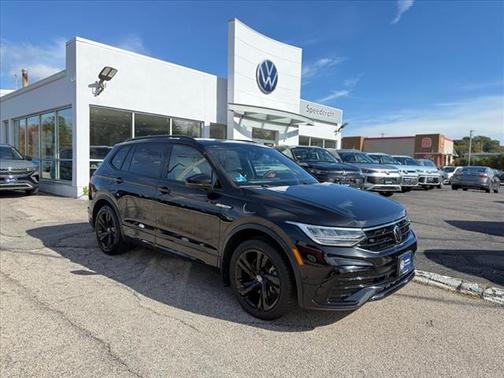 2023 Volkswagen Tiguan 2.0T SE R-Line Black