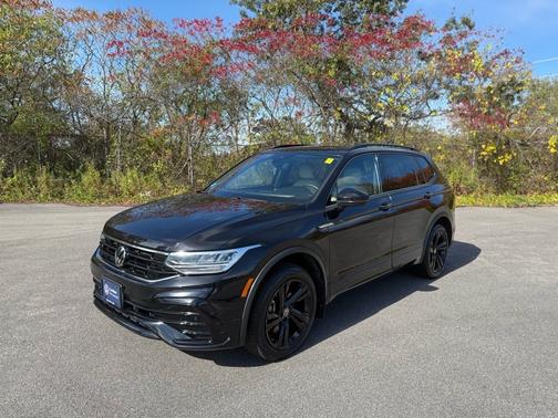 2023 Volkswagen Tiguan 2.0T SE R-Line Black