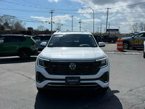 Opal White Pearl 2026 Volkswagen Atlas 2.0T SEL Premium R-Line