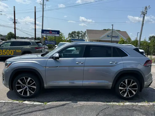 Silver Mist Metallic 2026 Volkswagen Atlas Cross Sport 2.0T SEL Premium R-Line