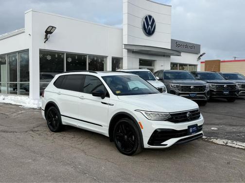 2022 Volkswagen Tiguan 2.0T SE R-Line Black