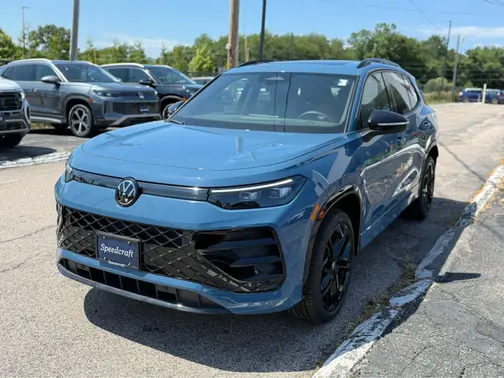 Monterey Blue Pearl 2026 Volkswagen Tiguan SE R-Line Black