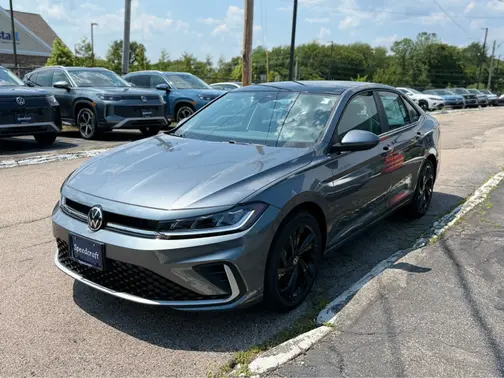 Platinum Gray Metallic 2026 Volkswagen Jetta SE
