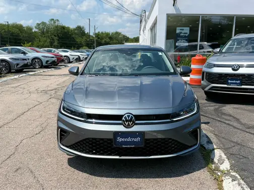 Platinum Gray Metallic 2026 Volkswagen Jetta SE