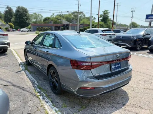 Platinum Gray Metallic 2026 Volkswagen Jetta SE