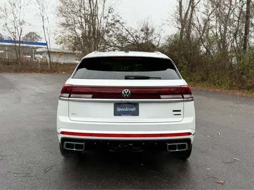 Opal White Pearl 2026 Volkswagen Atlas Cross Sport 2.0T SEL Premium R-Line
