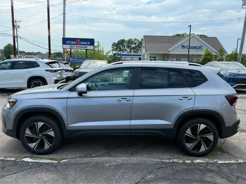 Pyrite Silver Metallic 2026 Volkswagen Taos SE