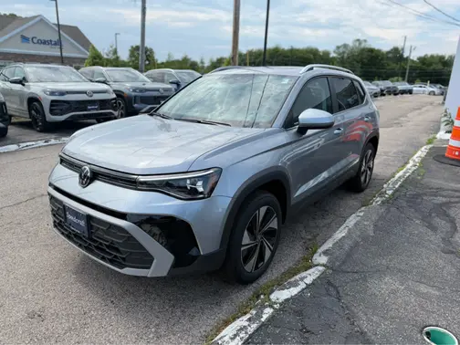 Pyrite Silver Metallic 2026 Volkswagen Taos SE