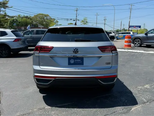 Pyrite Silver Metallic 2023 Volkswagen Atlas Cross Sport 2.0T SE