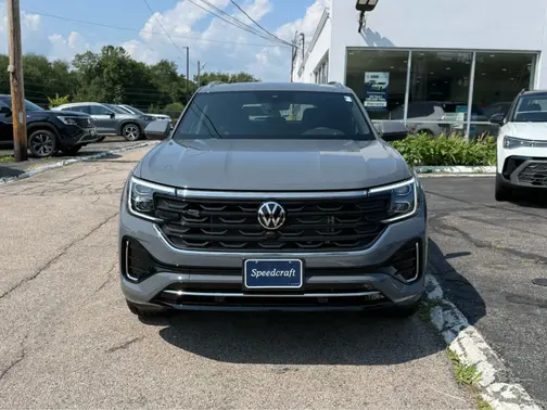 Pure Gray 2026 Volkswagen Atlas Cross Sport 2.0T SEL Premium R-Line