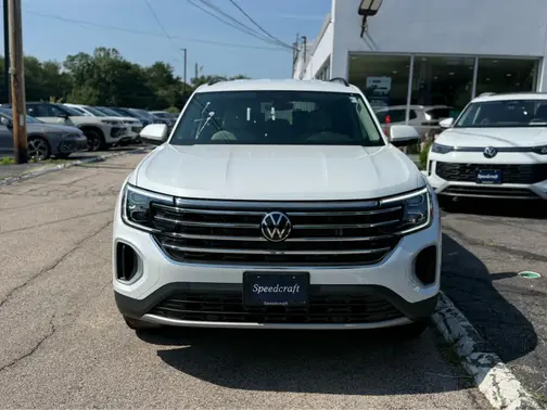 Opal White Pearl 2026 Volkswagen Atlas 2.0T SE