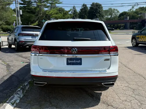 Opal White Pearl 2026 Volkswagen Atlas 2.0T SE