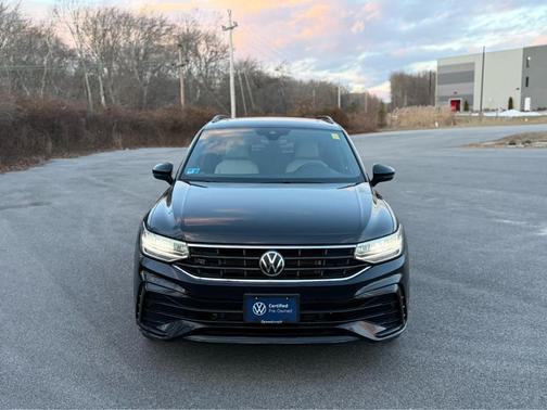 2023 Volkswagen Tiguan 2.0T SE R-Line Black