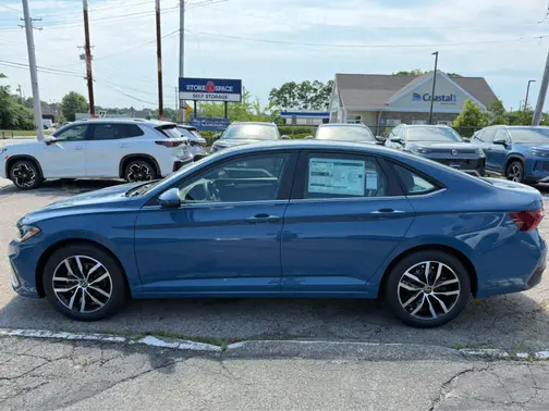 Monterey Blue Pearl 2026 Volkswagen Jetta SE