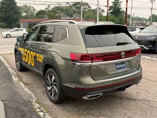 Avocado Green Pearl 2026 Volkswagen Atlas 2.0T SEL