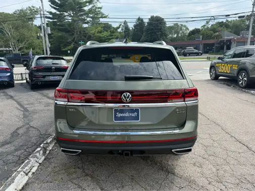 Avocado Green Pearl 2026 Volkswagen Atlas 2.0T SEL