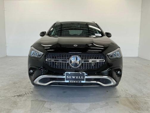 Night Black 2026 Mercedes-Benz GLA 250 4MATIC