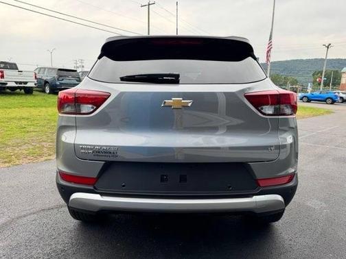 Sterling Gray Metallic 2026 Chevrolet Trailblazer LT