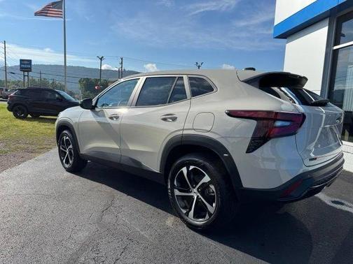 White Sand 2026 Chevrolet Trax 1RS