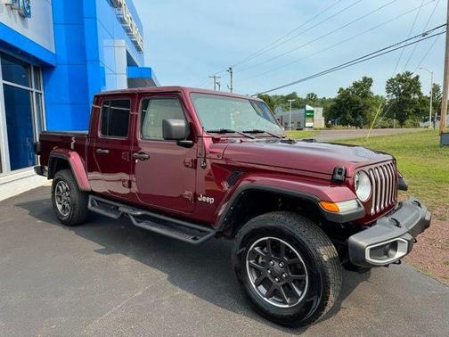 Snazzberry Pearlcoat 2021 Jeep Gladiator Overland