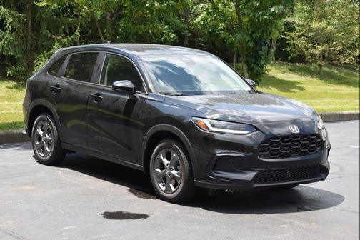 Crystal Black Pearl 2027 Honda HR-V LX