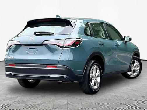 Nordic Forest Pearl 2025 Honda HR-V LX