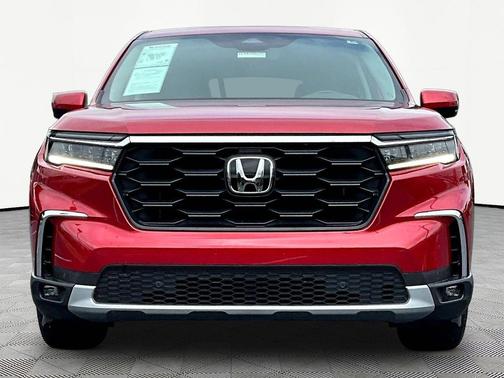 Radiant Red Metallic II 2024 Honda Pilot EX-L 7 Passenger