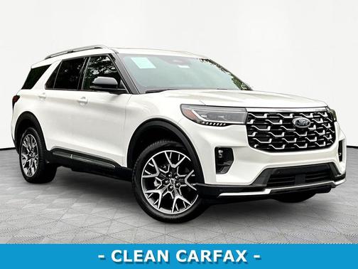 Star White Metallic Tri-Coat 2025 Ford Explorer Platinum