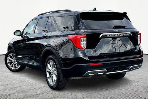 Agate Black Metallic 2024 Ford Explorer XLT